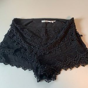 Kimchi Blue Lace shorts - Size 8
